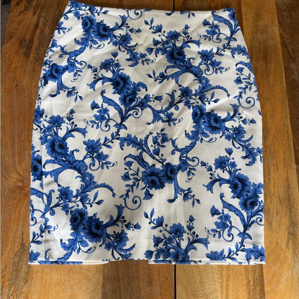 Forever 21 Blue Floral Pencil Skirt